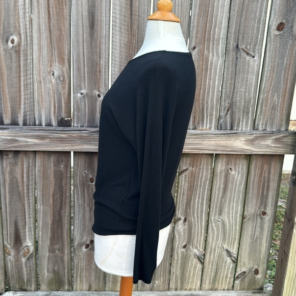 Rachel Zoe black cashmere blend sweater, bling hamsa hand, size small - Picture 4 of 6